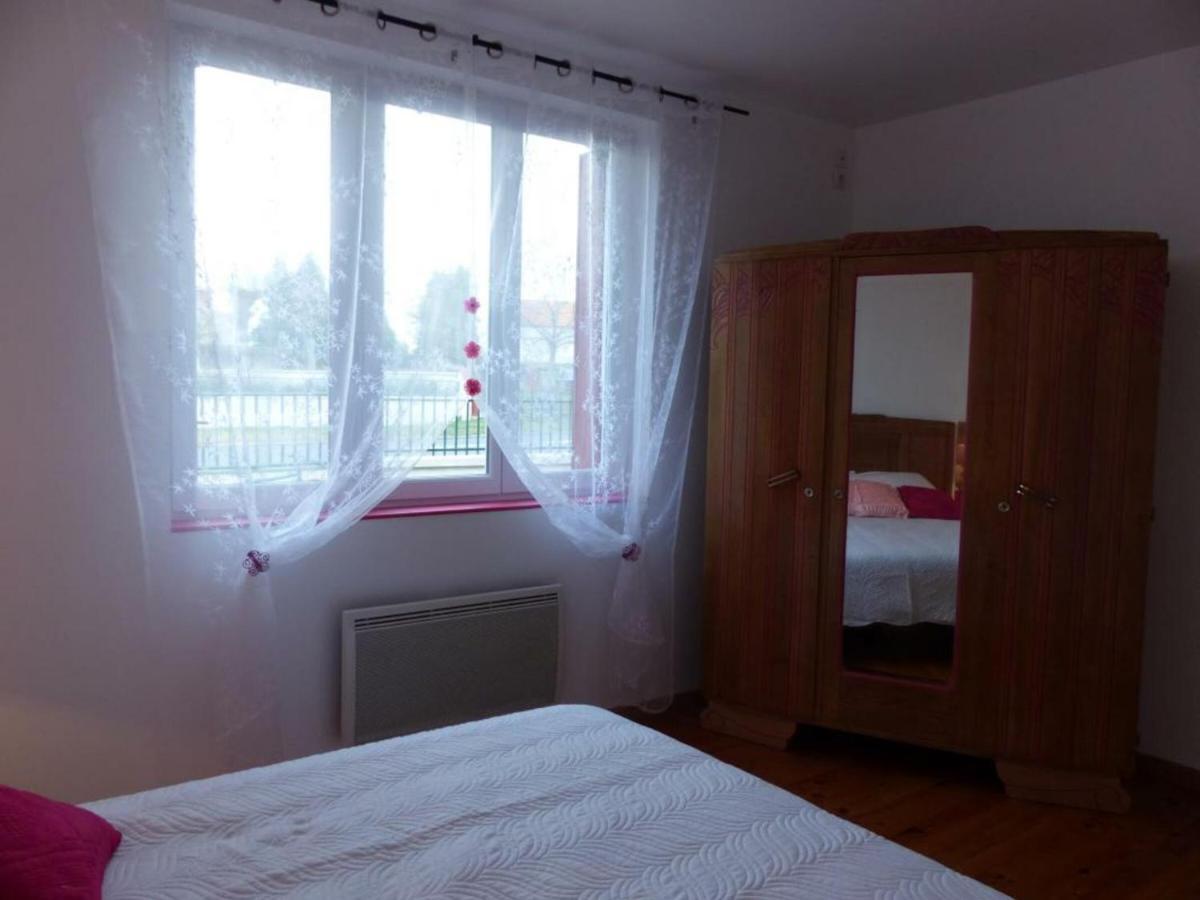 Maison Renovee Avec Cour Privee, Proche De Gannat, 3 Chambres, Animaux Acceptes, Equipements Modernes. - Fr-1-489-37 Poezat Ngoại thất bức ảnh