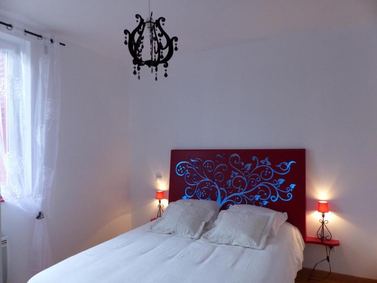 Maison Renovee Avec Cour Privee, Proche De Gannat, 3 Chambres, Animaux Acceptes, Equipements Modernes. - Fr-1-489-37 Poezat Ngoại thất bức ảnh